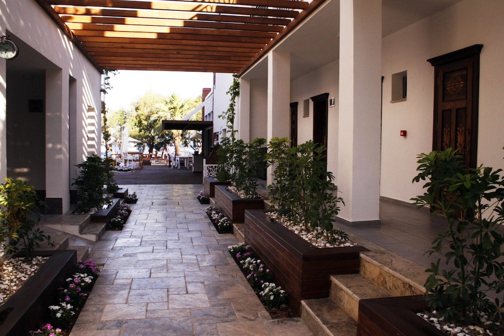 Meggs Bodrum Beach Otel - Image 14