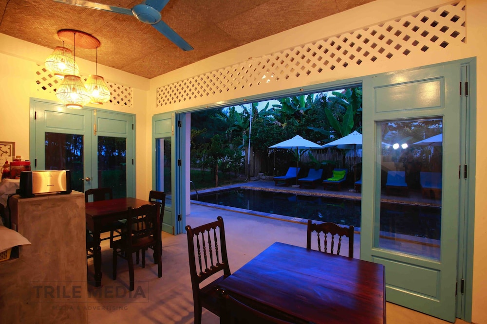 Life Beach Villa