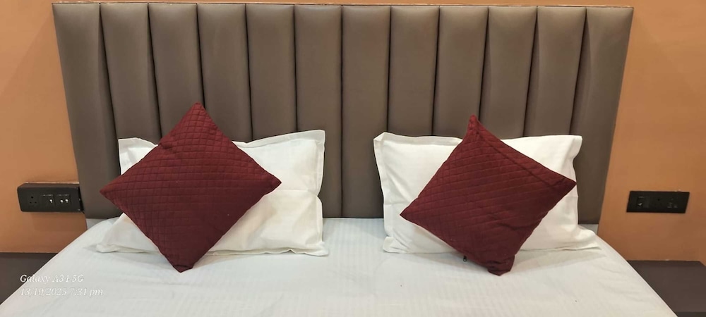 Luxury Rooms In Lucknow