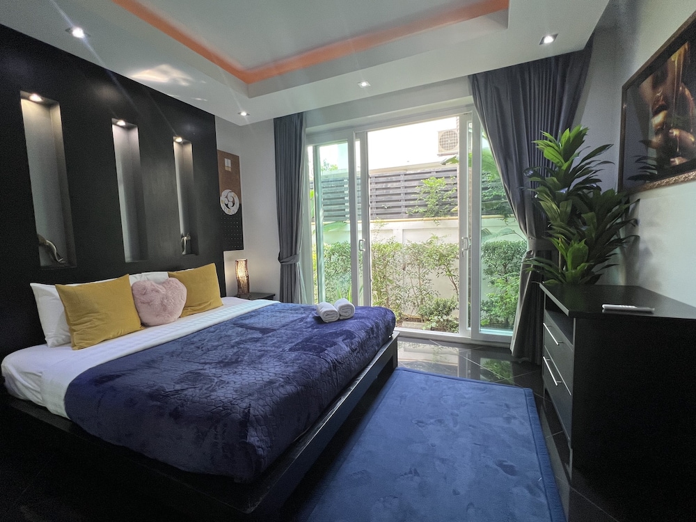 Hollywood Pool Villa Jomtien Pattaya