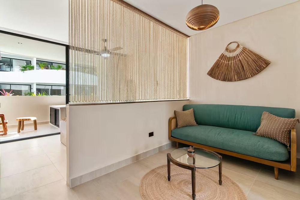 Guest INN Home - Elements Suites