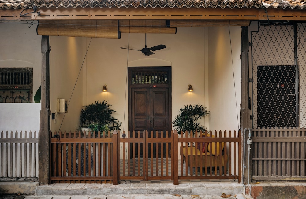 8 Leyn Baan Street