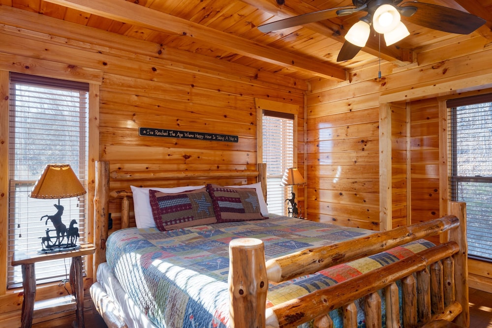 A View for All Seasons Luxe Smoky Mountain Cabin With Hot Tubs Game Room