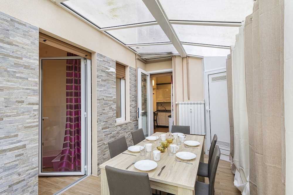 Modern Apartment With Patio in Rapallo photo 4