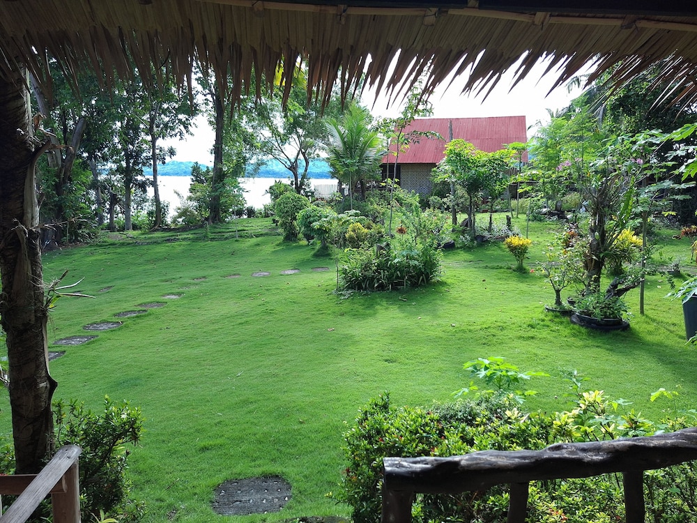 Bohol-Lahoy Dive & Beach Resort