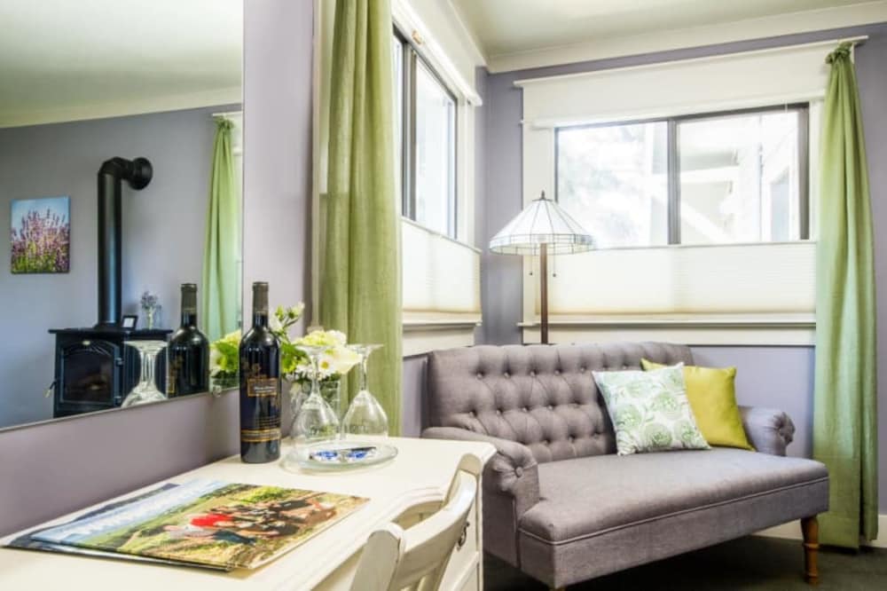 Ashland Vacations - Oak Hill Bed Breakfast - Property Image 43