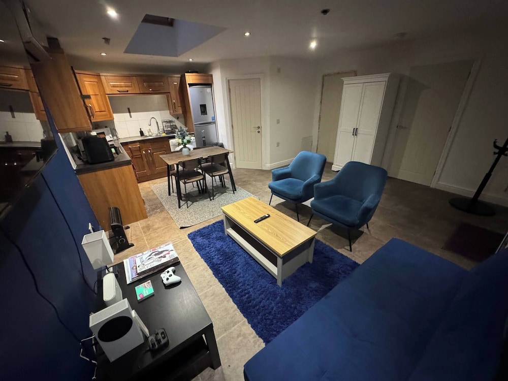 Tranquil Cambridge Getaway