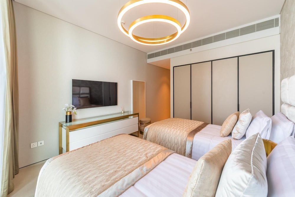 Gorgeous Apt wz Stunning Sea Views in Address JBR