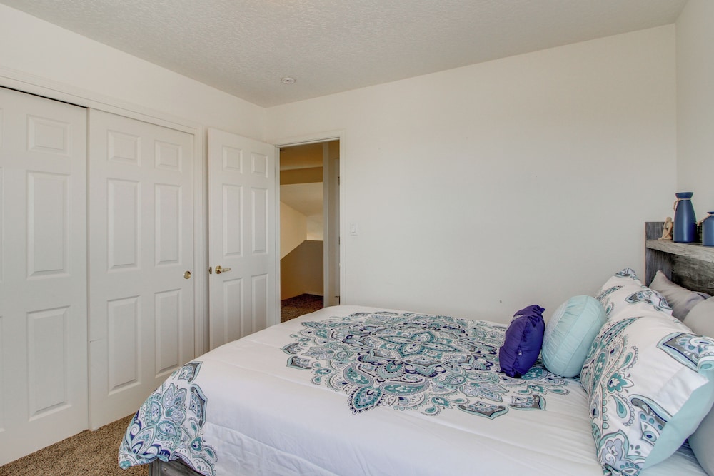 Explore ABQ & Rancho Rio: Family Home w/ Patios!