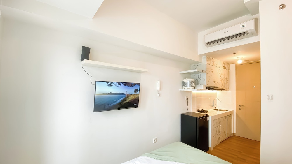 New and Homey Studio at Floor 35th Tokyo Riverside PIK 2 Apartment