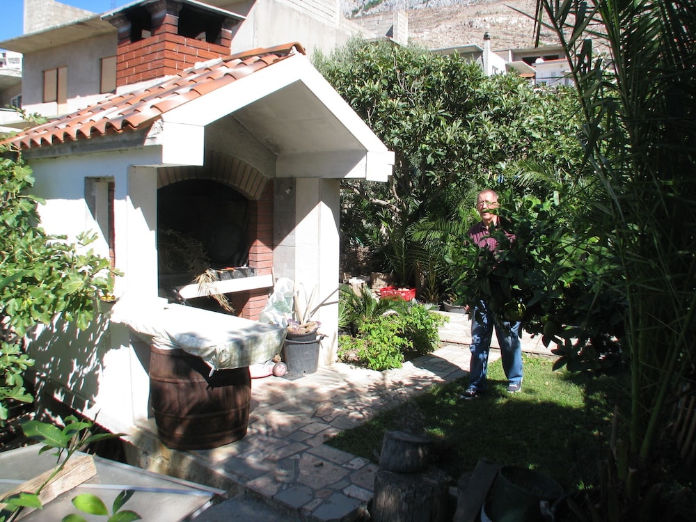 Apartments Miljak