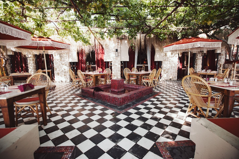 Panjur Otel Söğüt Köyü - Image 14
