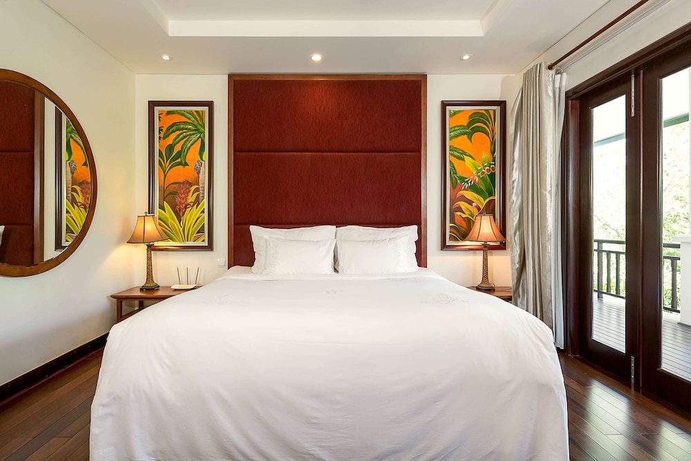 Luxury Family Beach Da Nang view 5