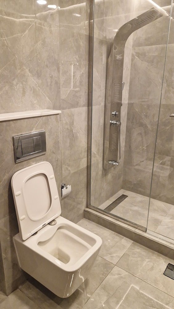 Nas Villa Luxury Hostels