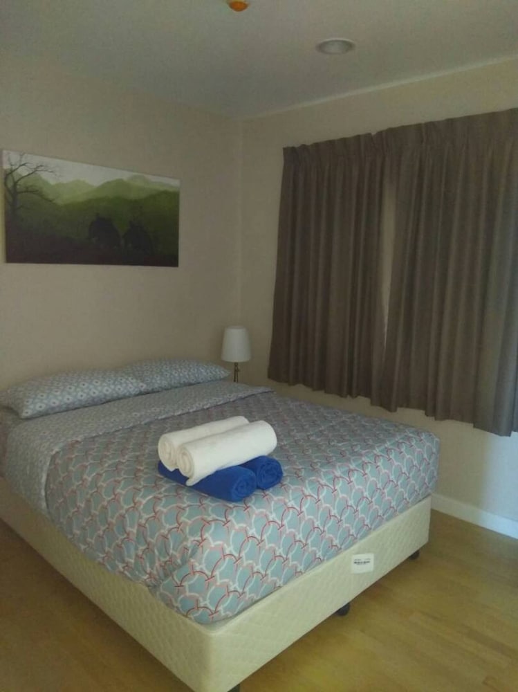 1703 - 2 Bdr Condo Seaview Boathouse Hua Hin