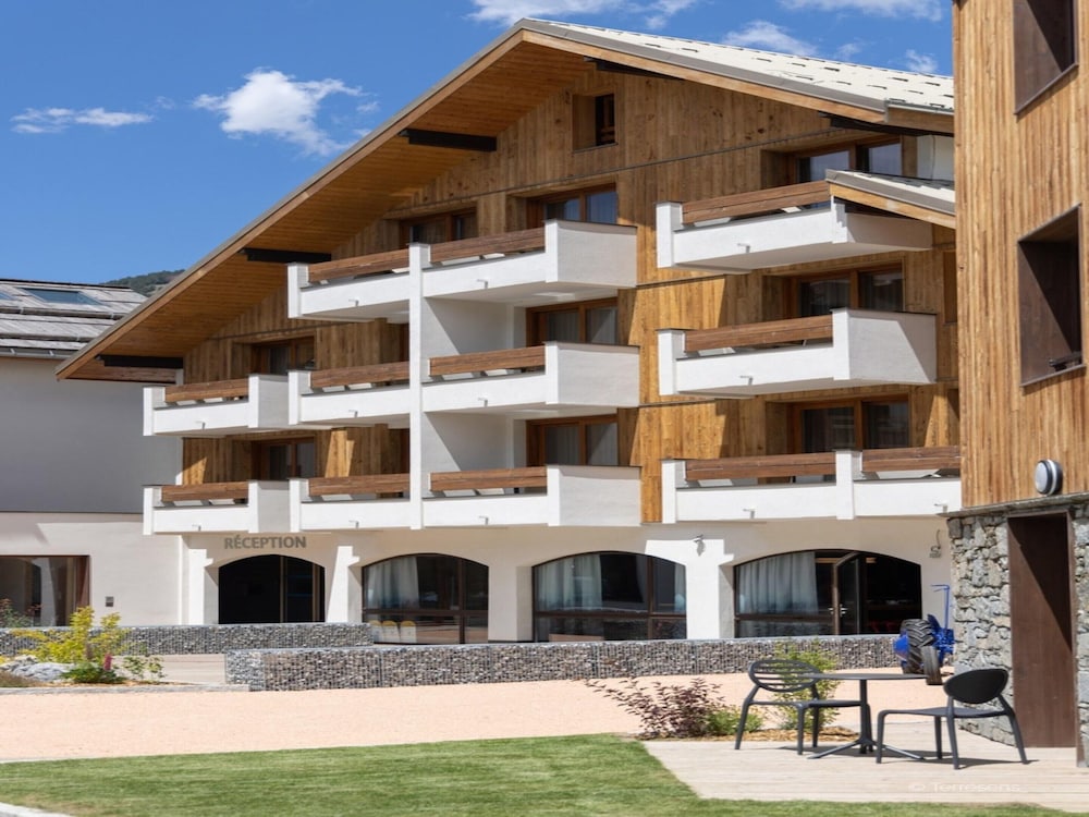 Chalet in Serre Chevalier With Family Fun