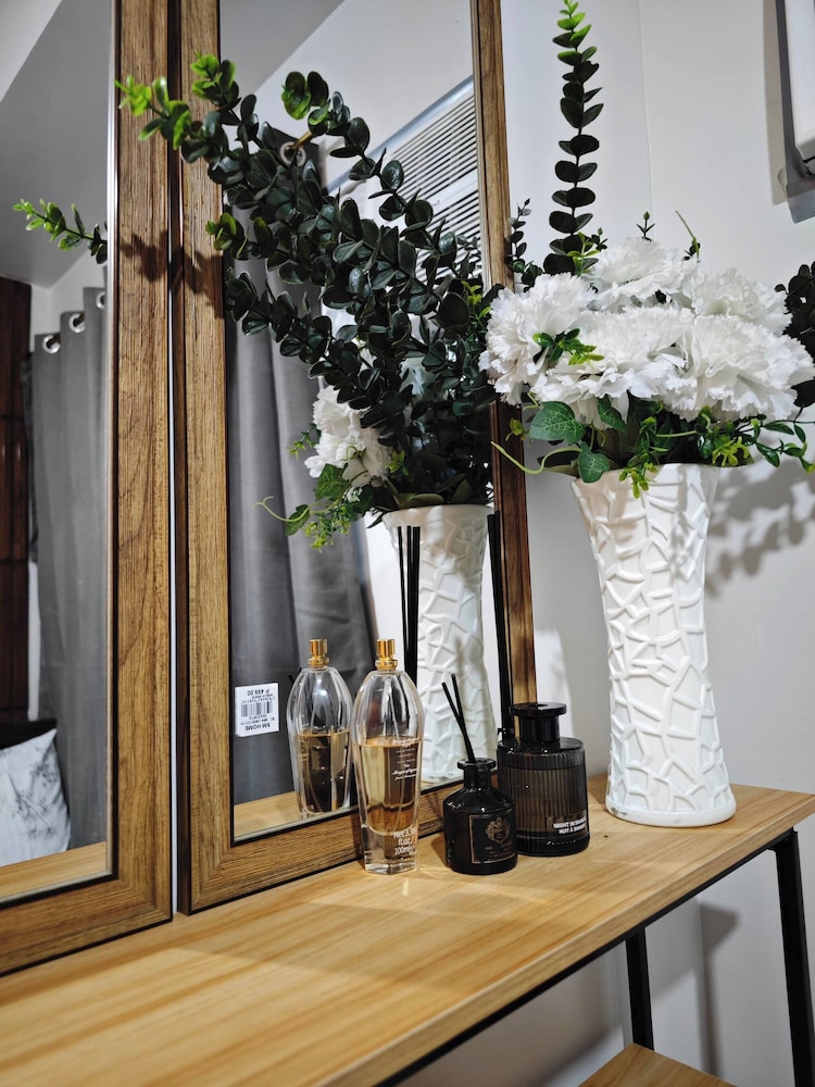 Luxurious and Cozy Condo in Quezon City With City View
