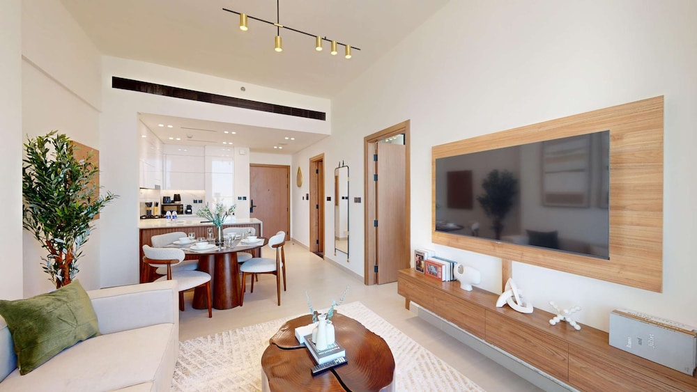 PVH - City View 1BR - Binghatti House
