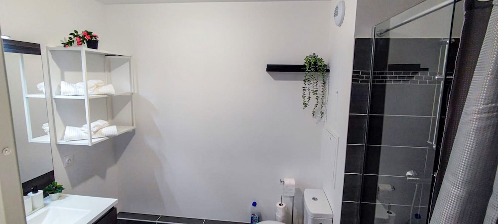Apartment Near University and Airport Paris-orly by Servallgroup view 2
