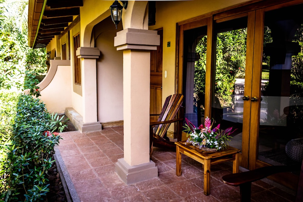 Jaco Hotel Docelunas