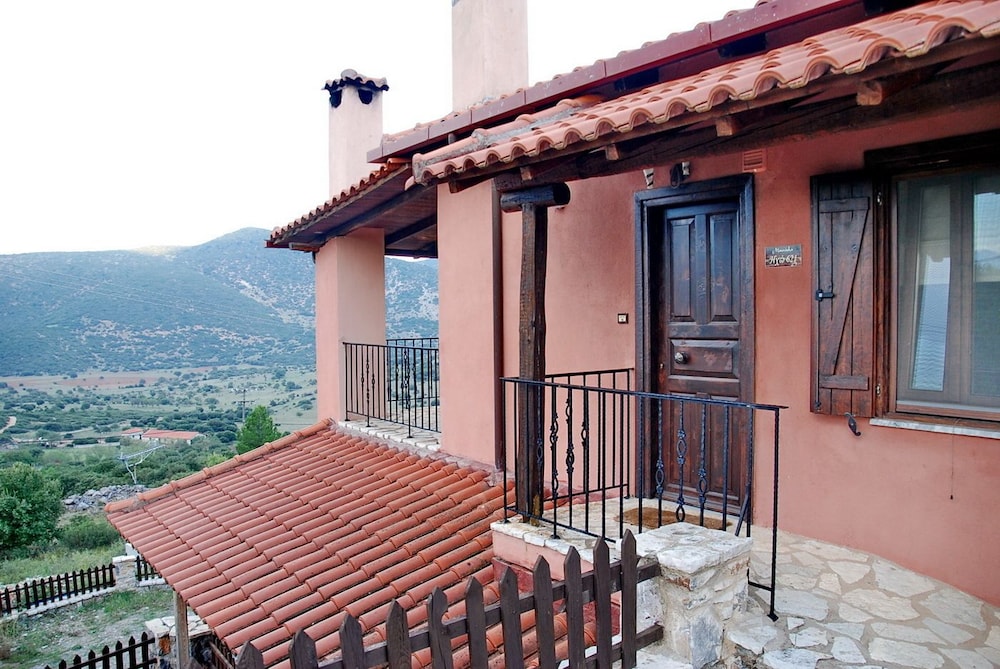 Menalia Villas & Suites
