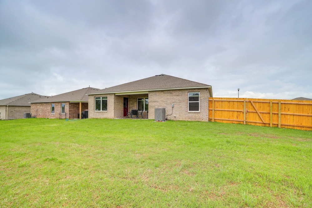 Family Home w/ Large Yard & Patio in Broken Arrow!