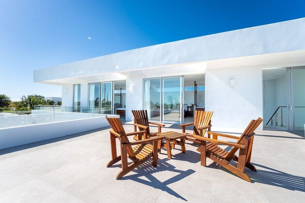 Seaside Family Vacation Villa, Hotel Amenities v2