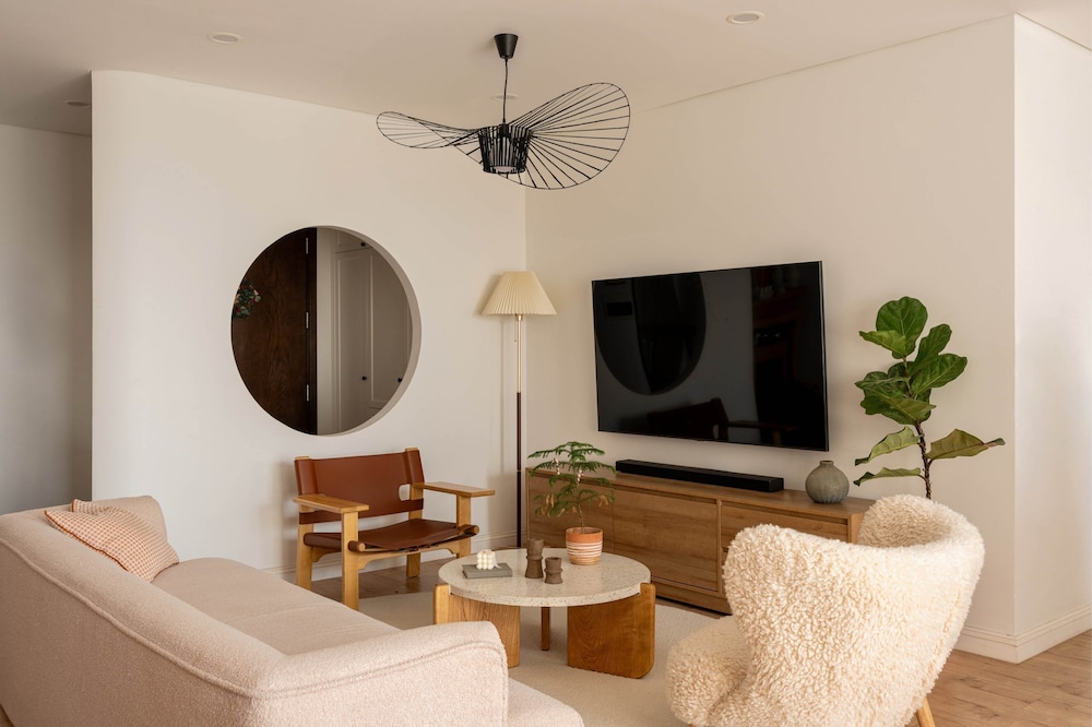 VISTA Skyview Luxury Residence