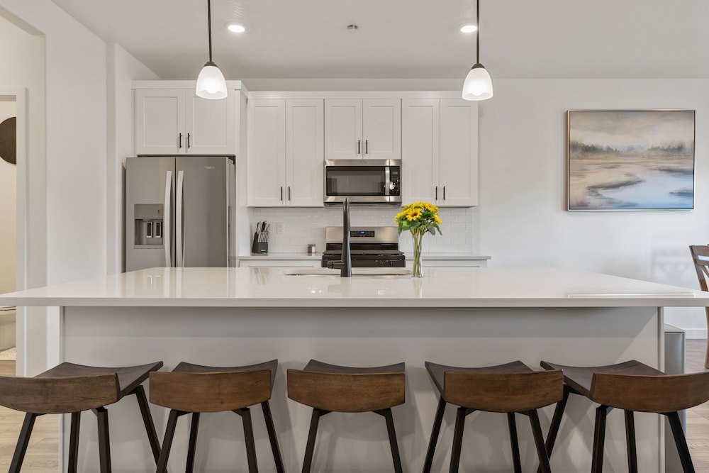 Ripple Retreat 4 Bedroom Townhouse