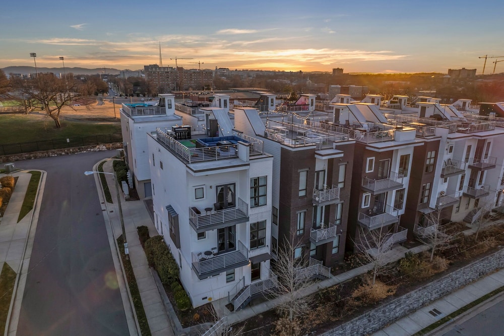 Nashview- Heart of Gulch - 360º Views of Downtown!