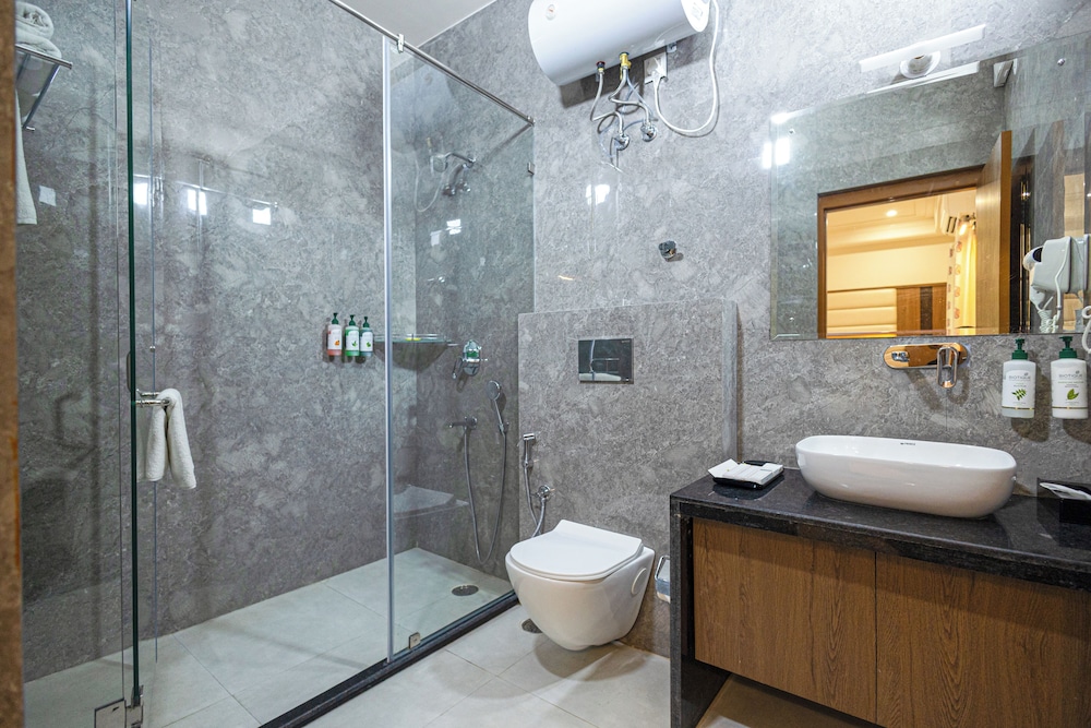 Bamboo Saa Sunrrise Wedding & Wellness Resort, Jaipur