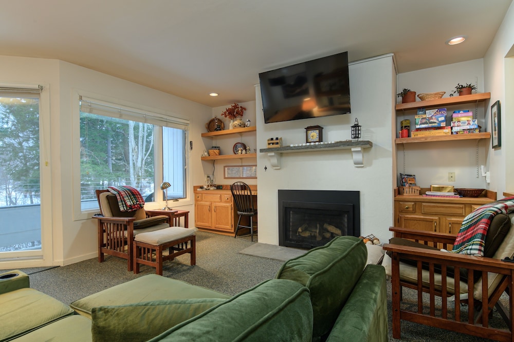 Glades 13 2 Bedroom Condo