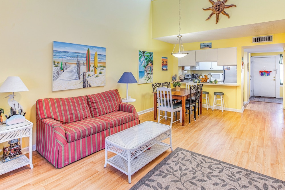 < 1/2 Mi to the Sand! Myrtle Beach Family Condo