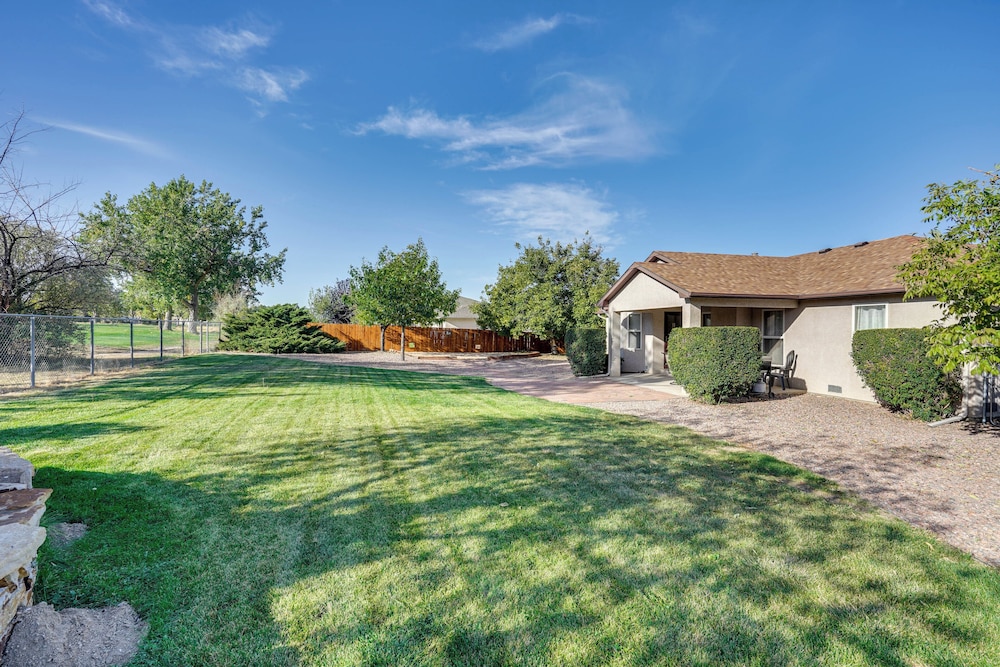 Patio & Grill: Family Home in Pueblo West view 4