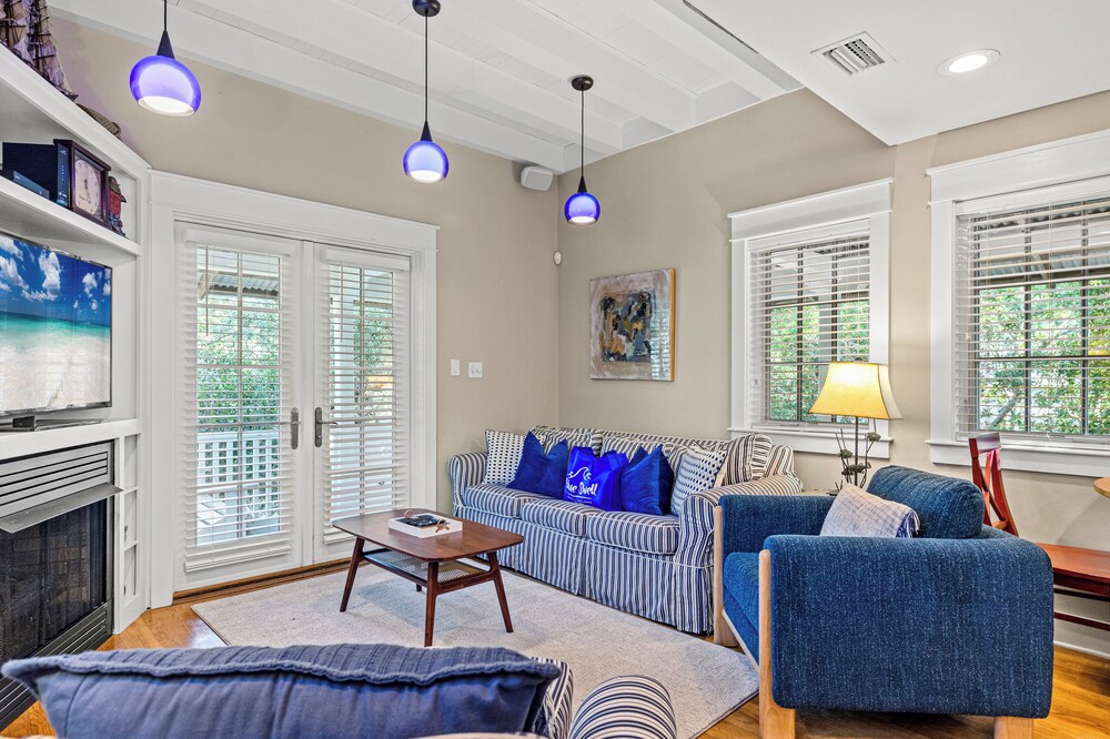 Seabatical! 3BR 2BA Coastal Retreat for 8 Relax, Unwind, and Recharge