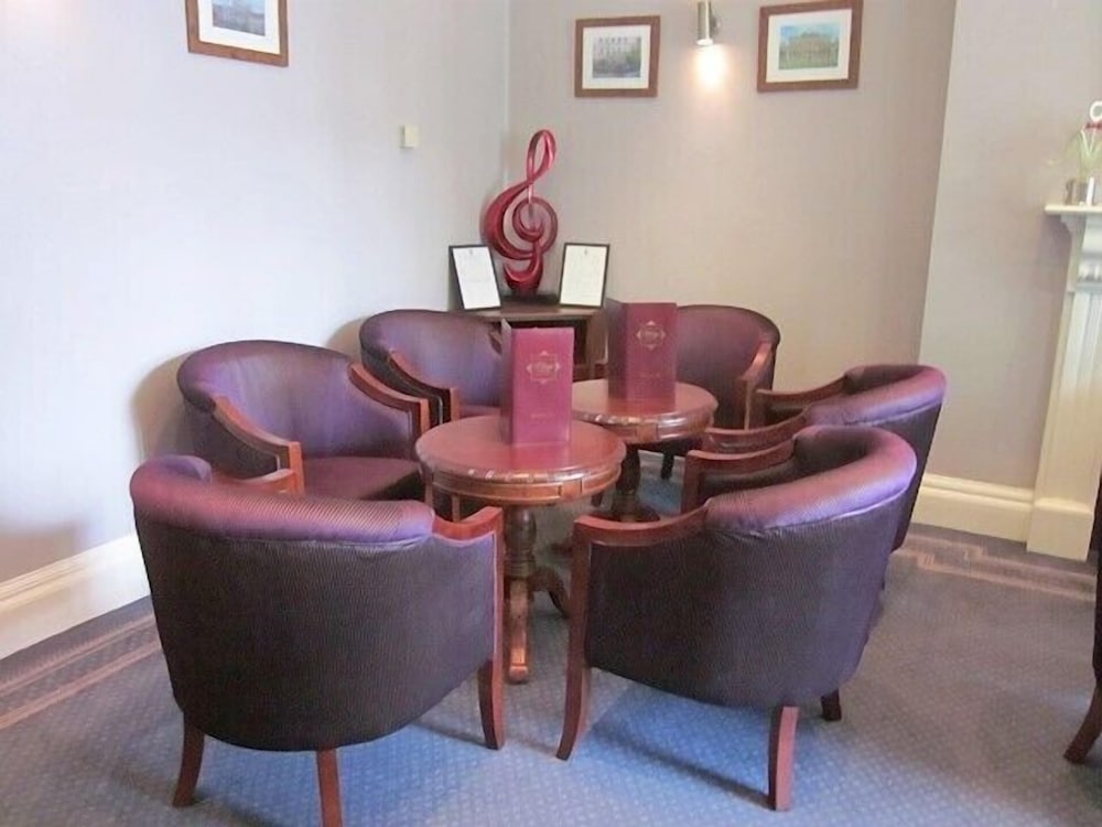 Eagle Lodge Rooms