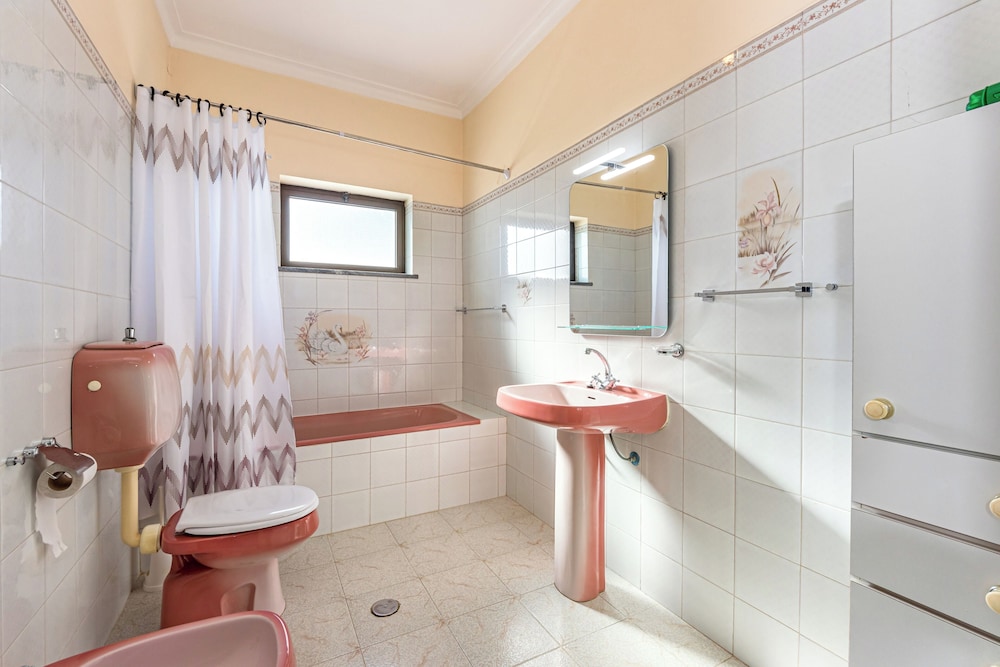 Seaside Charm in Gale - 2 Bedroom W/big Terrace