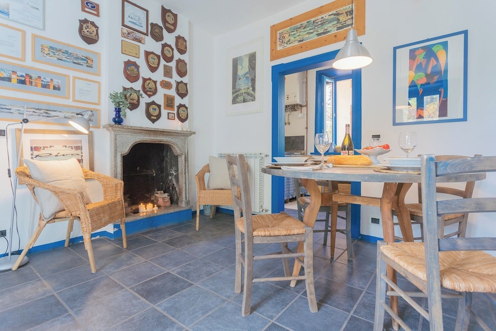 Deriva Apartment on Careno's Beach by Rent all Como