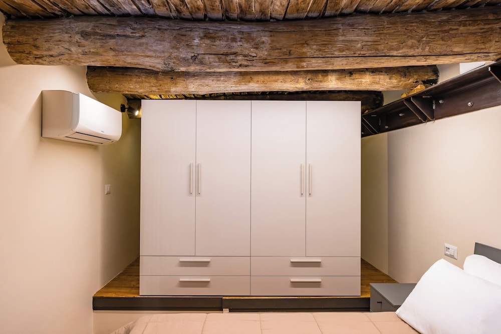 La Pinacoteca Aparthotel by NapoliApartments