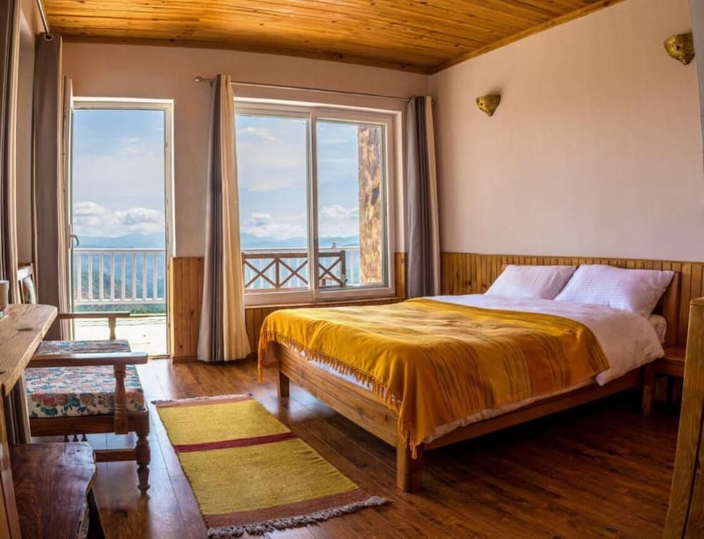 Kasar Rainbow Yoga Retreat