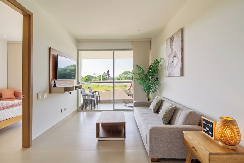 Baia Kristal Cartagena By HostPro
