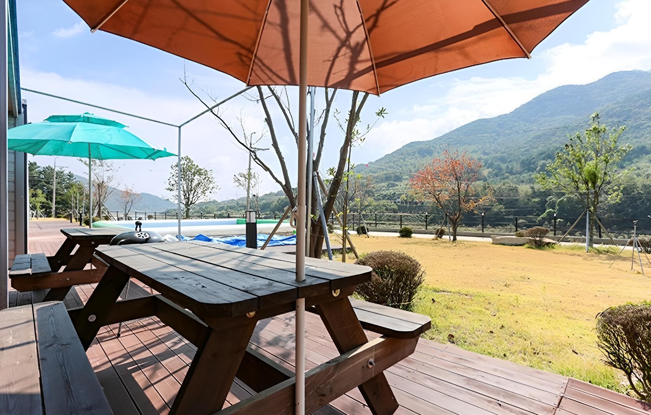 Sancheong Gang-sarang Pension view 4