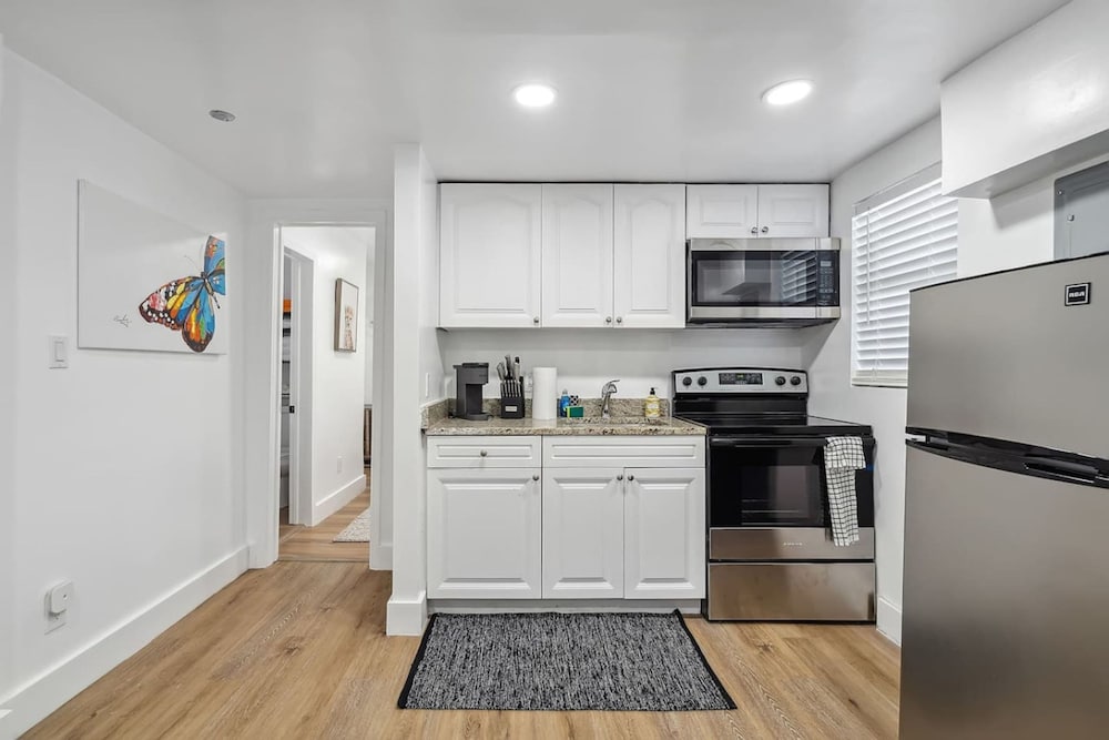 Casa Roselle 3 in Hollywood