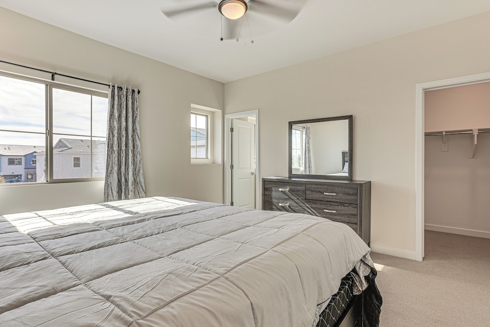 Community Pool & Hiking Trails: Deer Valley Condo