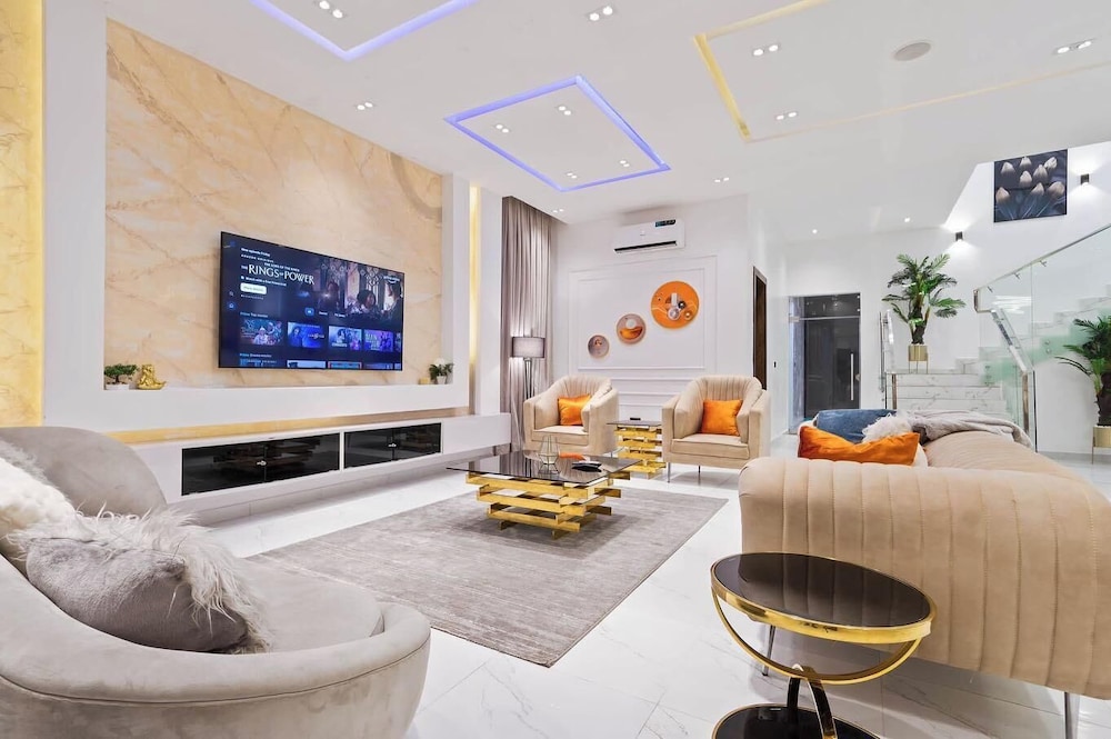 Favour Shortlet Apartment