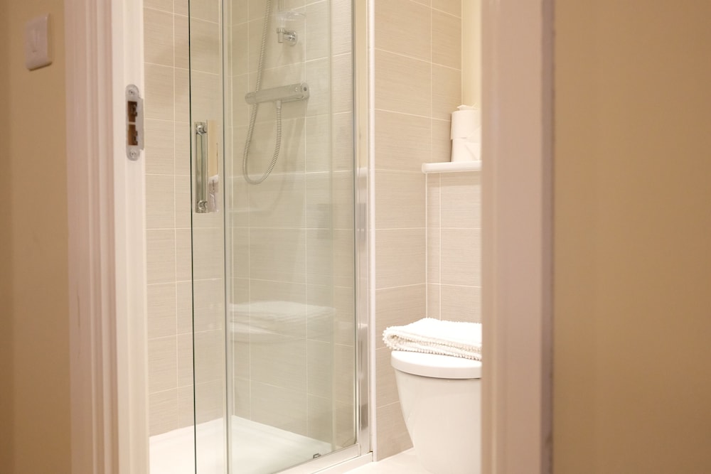 Bicester Villa-6bed-sleeps 14