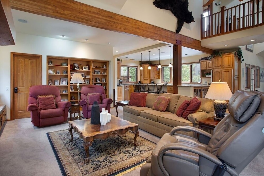 Streamside Lane 4 Bedroom Home