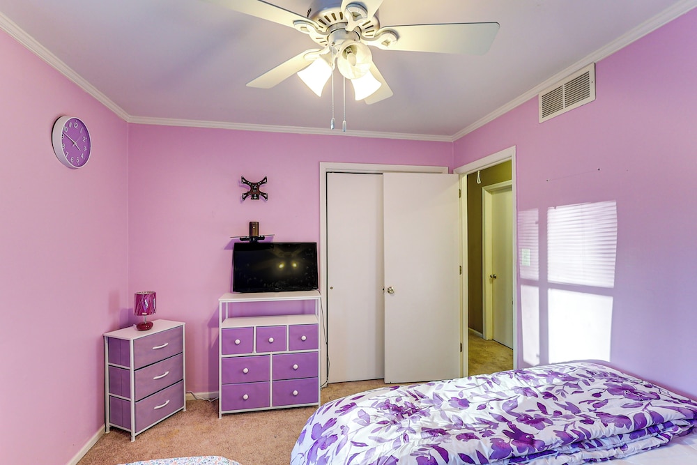 3 Mi to Dover Motor Speedway: Pet-friendly Retreat