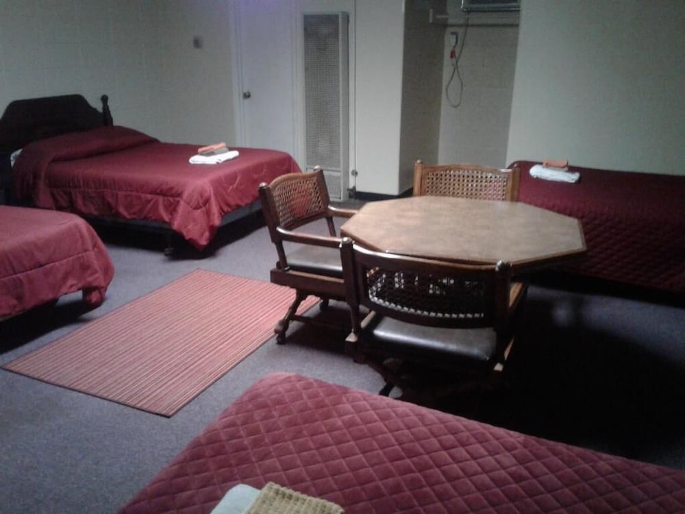 Dighton Inn