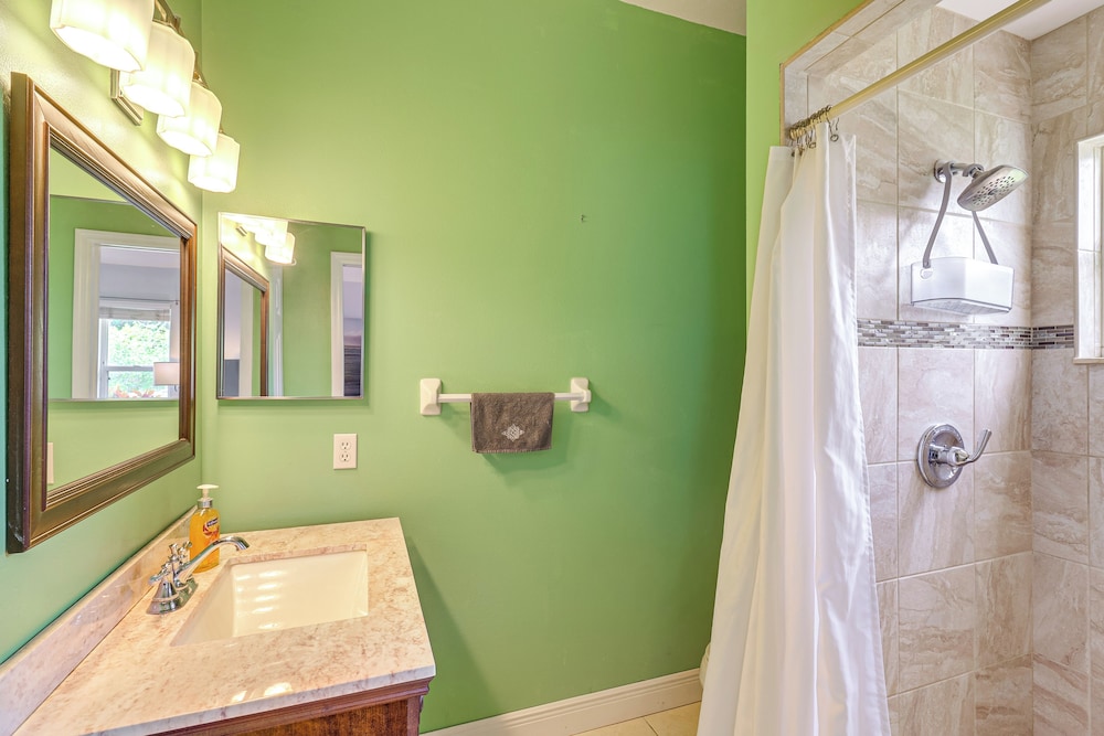 7 Mi to River & Ocean: Family Getaway in Sebastian